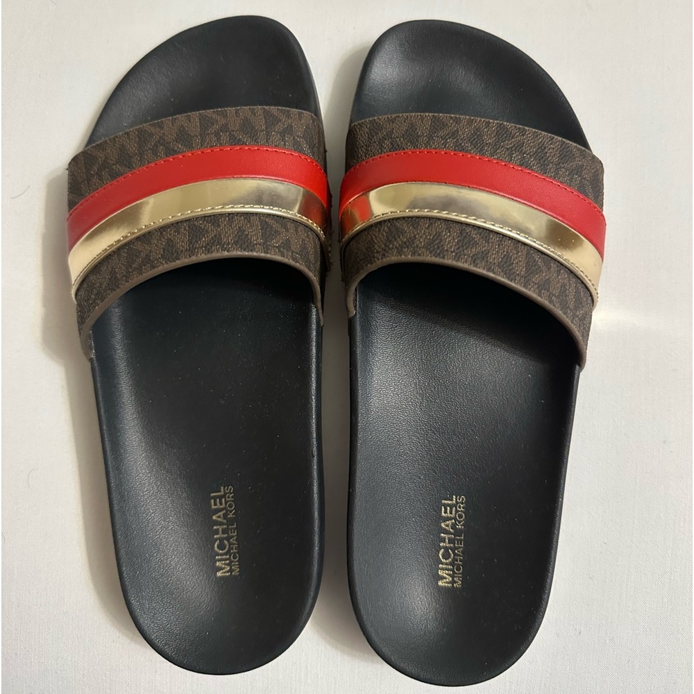 MK sandal